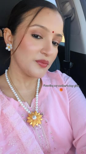 Customer photo review of FLOWER - White Keshi Pearl Stud Earrings