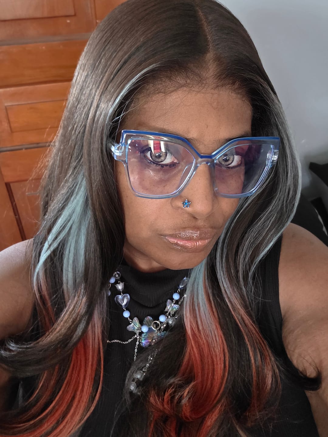 Customer photo review of Outre Melted Hairline Glueless HD Lace Front Wig - MH 110