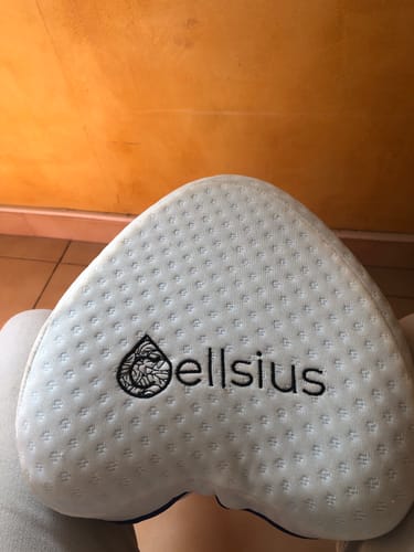 Avis photo d'un client sur Coussin Orthopédique Cellsius - Le Secret d'un sommeil sans douleur