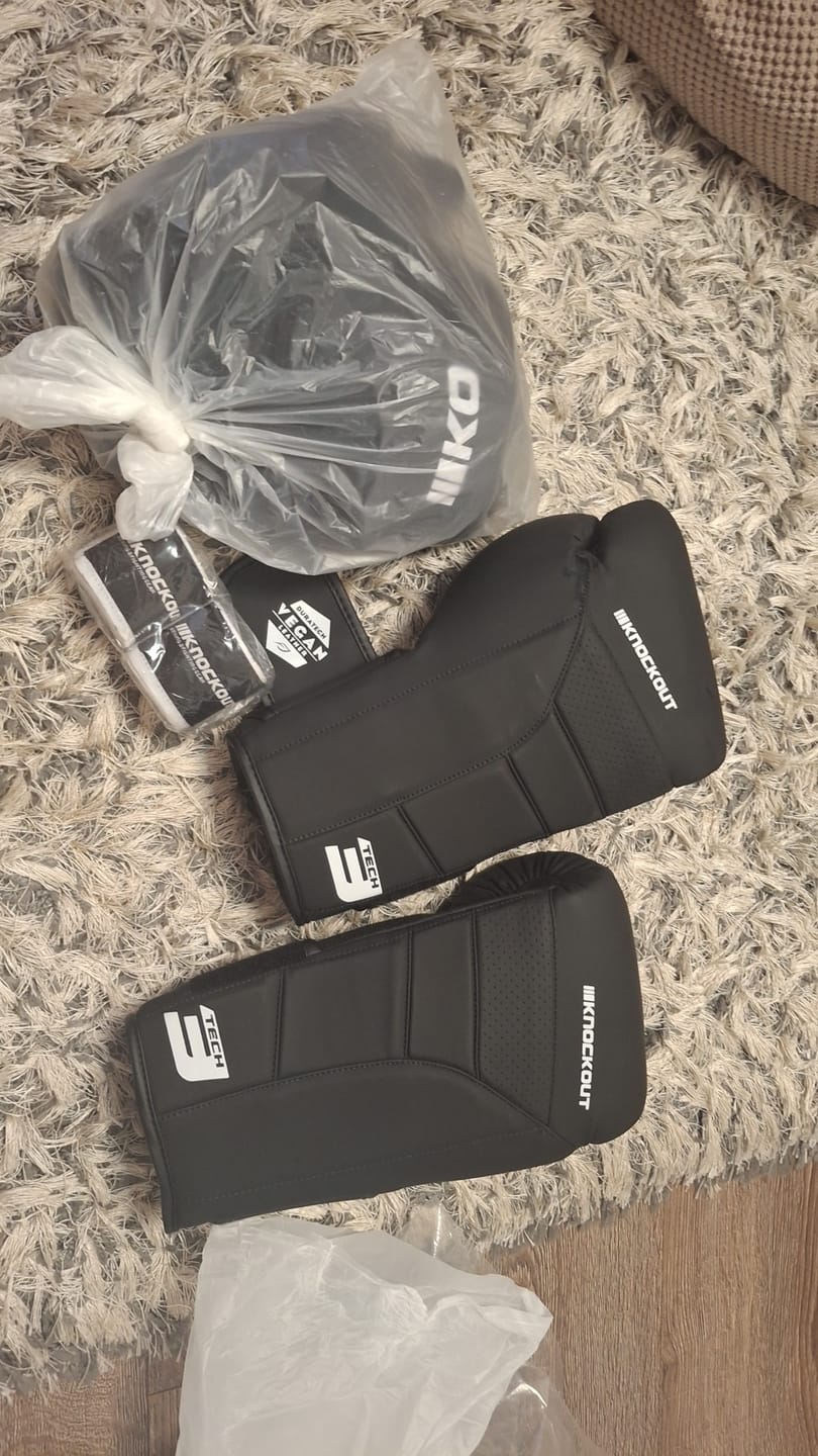 Customer photo review of Manusi Box Knockout Tech3