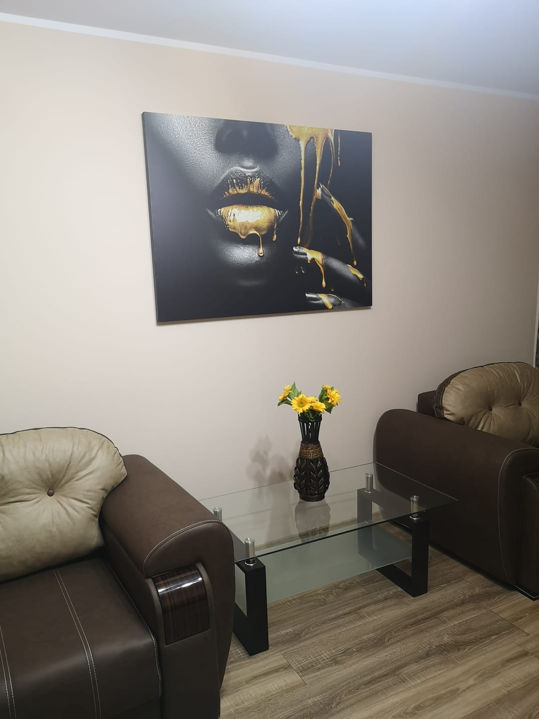 Customer photo review of Tablou canvas cu buze aurii BLACK AND GOLD DIGGER