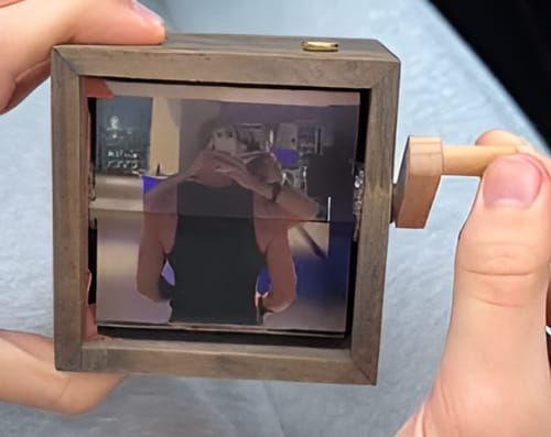 Customer photo review of Cubo di ricordi personalizzato