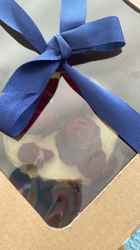 Customer photo review of Elegance Rouge Cake