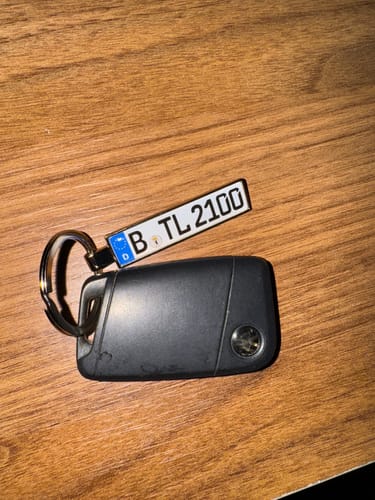 Customer photo review of Kennzeichen Schlüsselanhänger Mini Nummernschild Metall