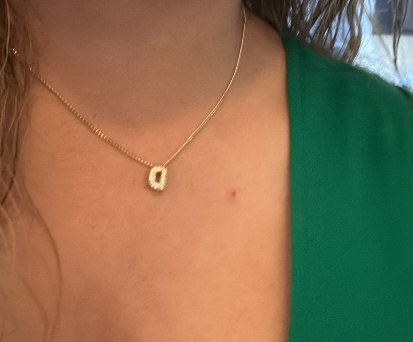 Customer photo review of Collar Dorado Inicial Mini Bubble Zirconias
