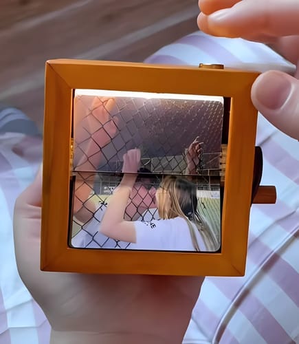 Customer photo review of Cubo di ricordi personalizzato