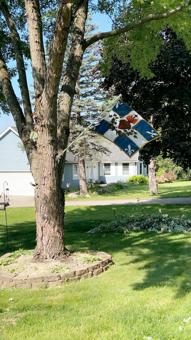Customer photo review of New Sizes! Flag of the Sacred Heart – Indoor/outdoor Flag – Polyester – 6 Sizes