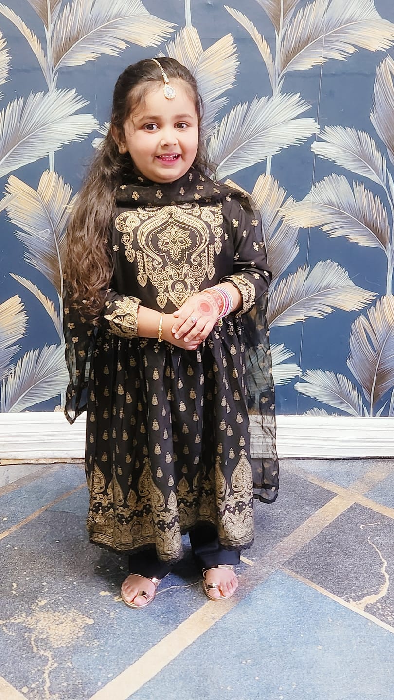 Customer photo review of HK245 Gavinchi - Black Readymade Mother & Daughter Dress