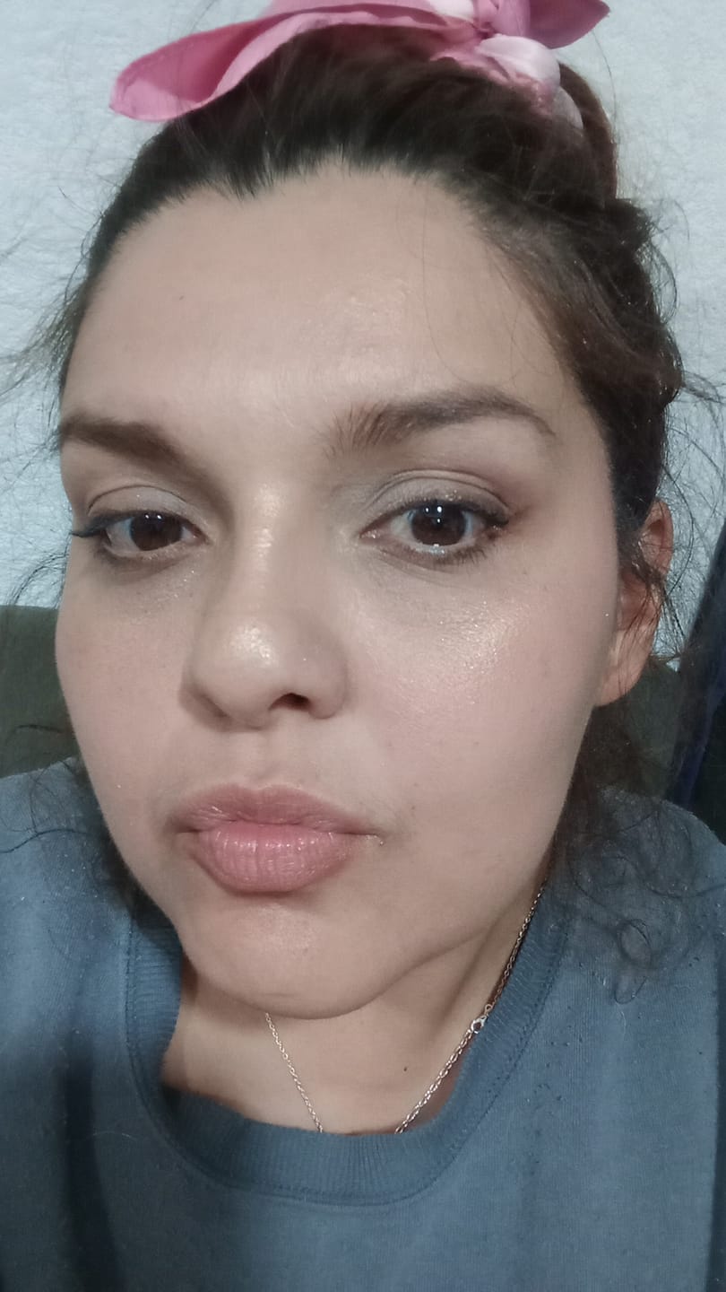 Customer photo review of BEAUEYE Tiffany Prescription Clear Contact Lenses