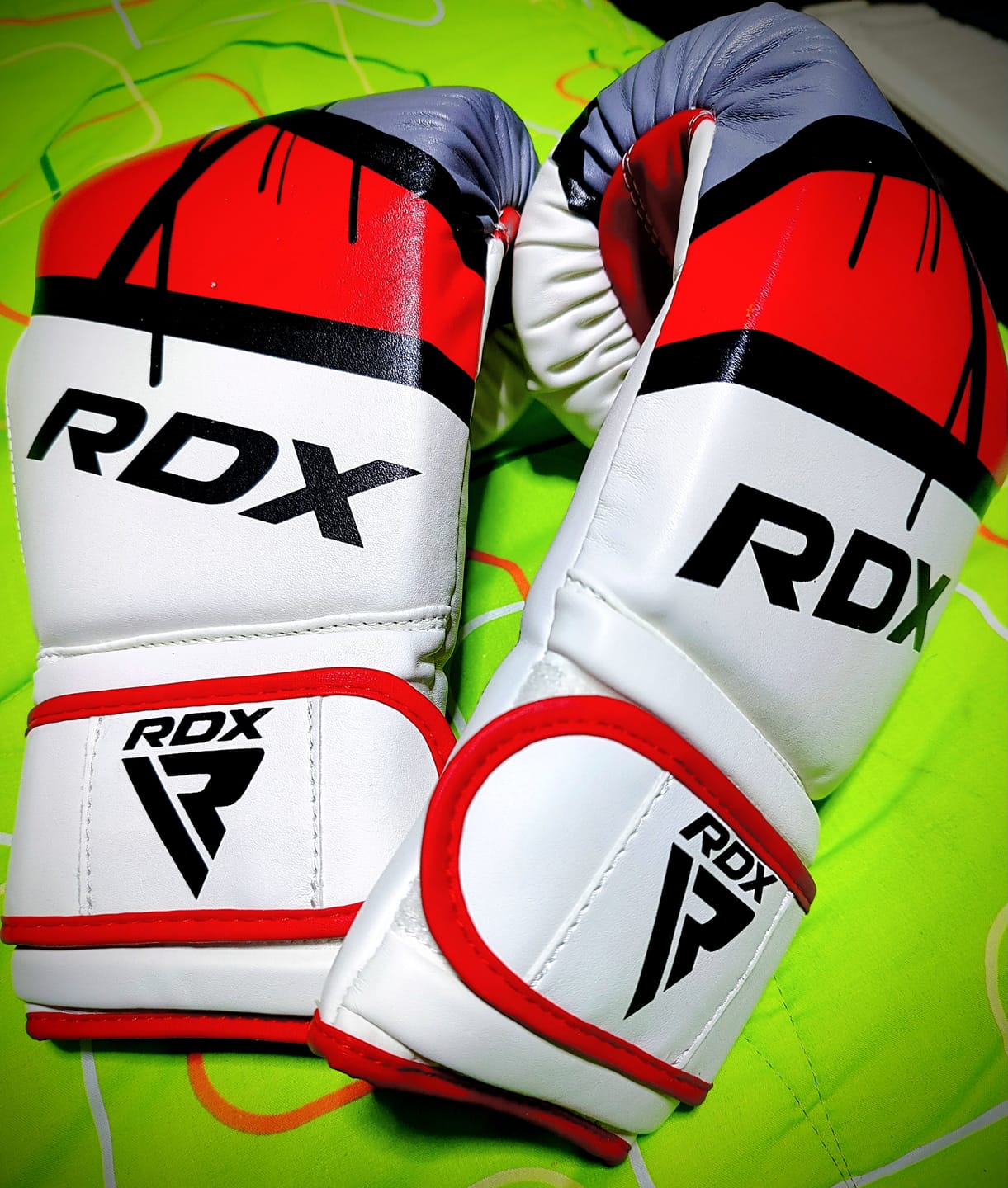 Customer photo review of Guantes de Boxeo Ego F7