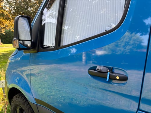 Customer photo review of Kennzeichen Schlüsselanhänger Mini Nummernschild Metall