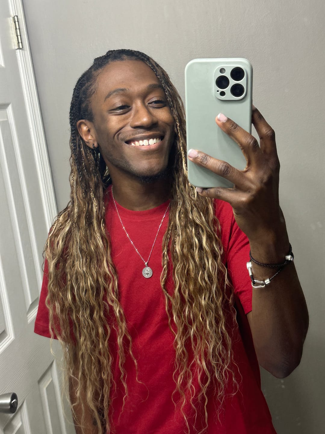 Customer photo review of Multi-Color Bulk Human Braiding Hair Set Deep Wave