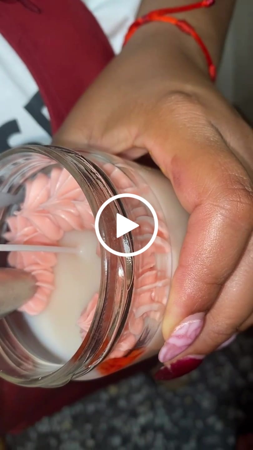 Customer video review of Tarro de vidrio con tapa de 350 ml (Tapa negra o dorada)