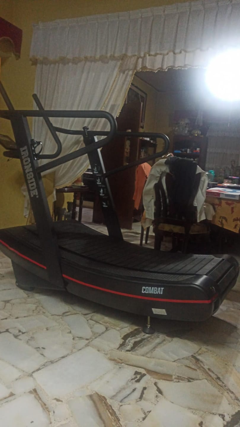 Customer photo review of Caminadora Curva - Air Runner IRONSIDE