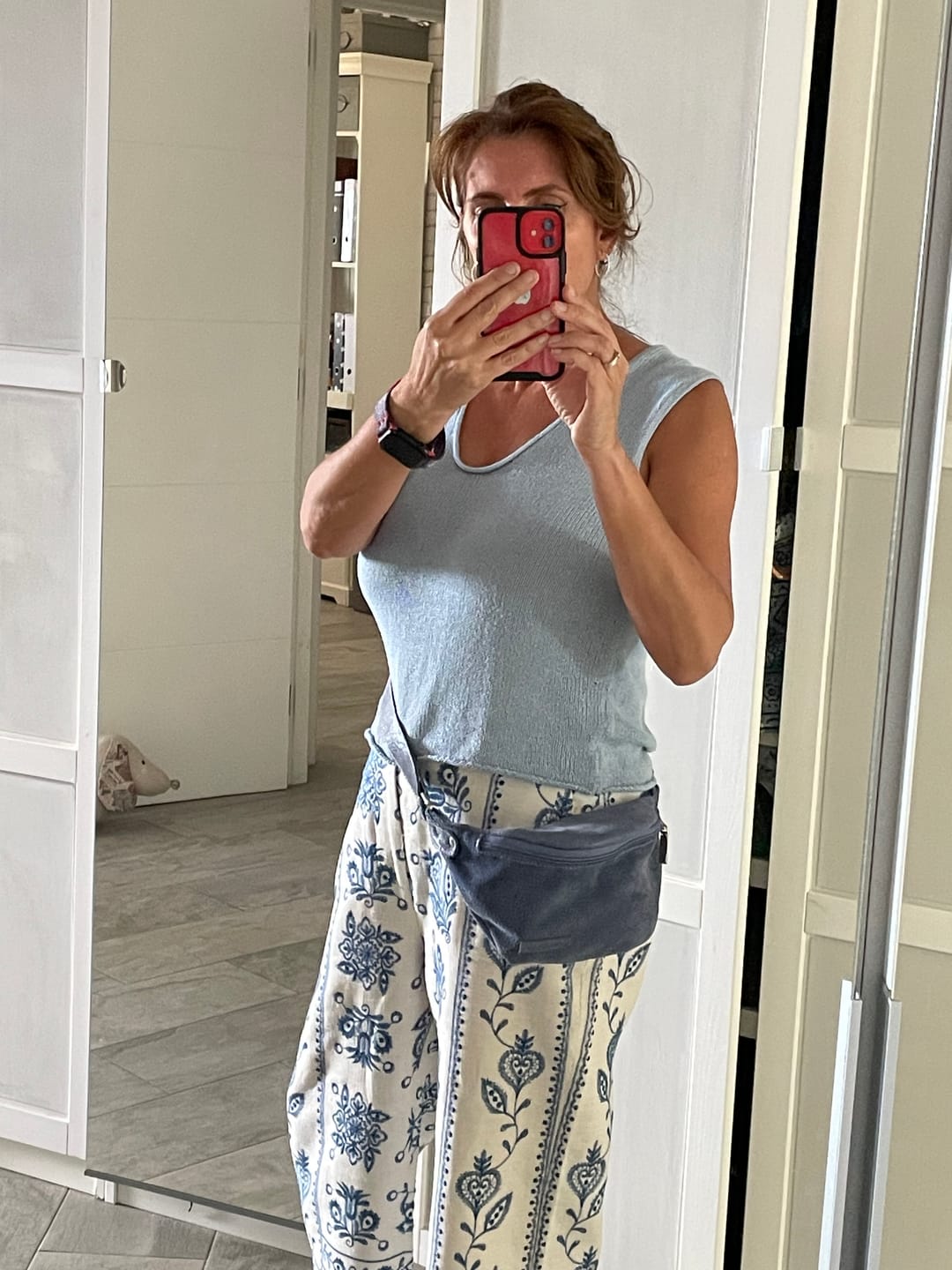Customer photo review of Riñonera "Elegant Retro Chic Blue Jeans" · Piel / Cuero · Pieza Exclusiva Núm. 16942