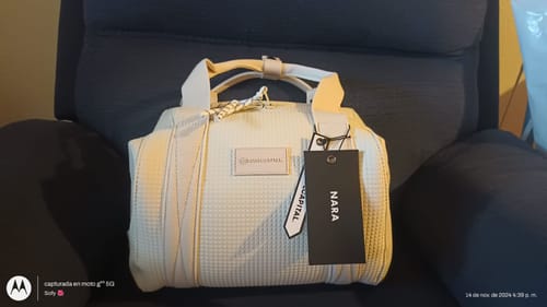 Customer photo review of Bolsa Tote Bag Nara Tablet 11" Cool Capital Blanco