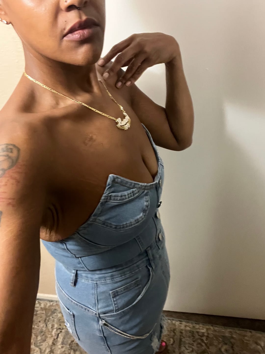 Customer photo review of Double Plated Nameplate Necklace "Bianca"
