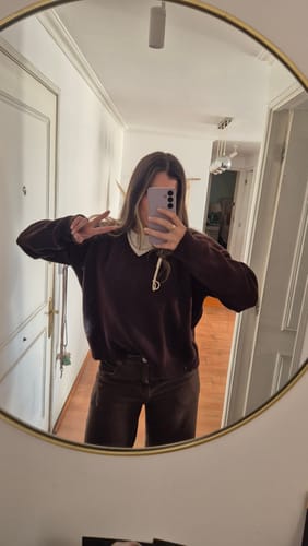 Customer photo review of SWEATER HAILEY CHOCOLATE