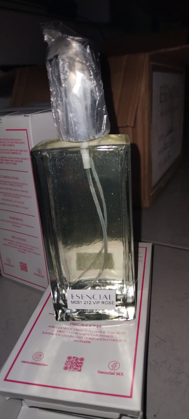 Customer photo review of M051 Inspirado en: 212 VIP Rose - Carolina Herrera