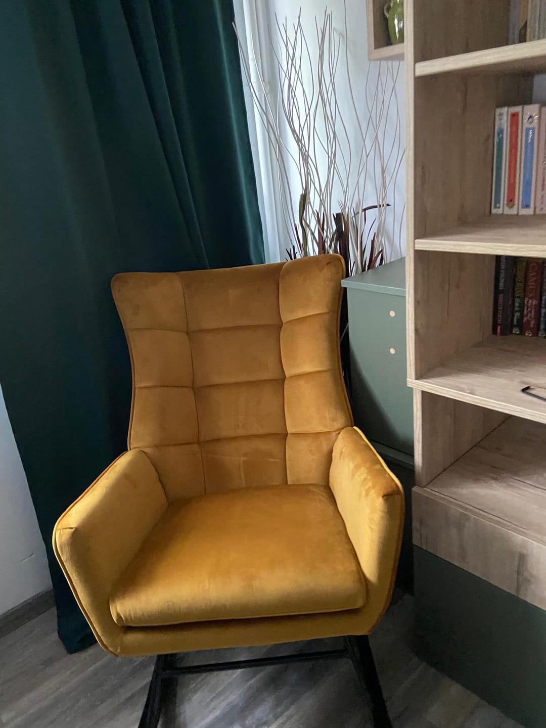Customer photo review of Fotoliu balansoar BAZALTO, stofa catifelata galben mustar - Bluvel 68, 70x90x92 cm