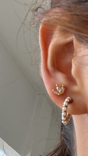 Customer photo review of Piercing 3 petalos zirconias