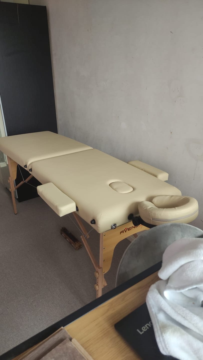 Customer photo review of Massageliege Klappbar Sofia Light | Kosmetikliege