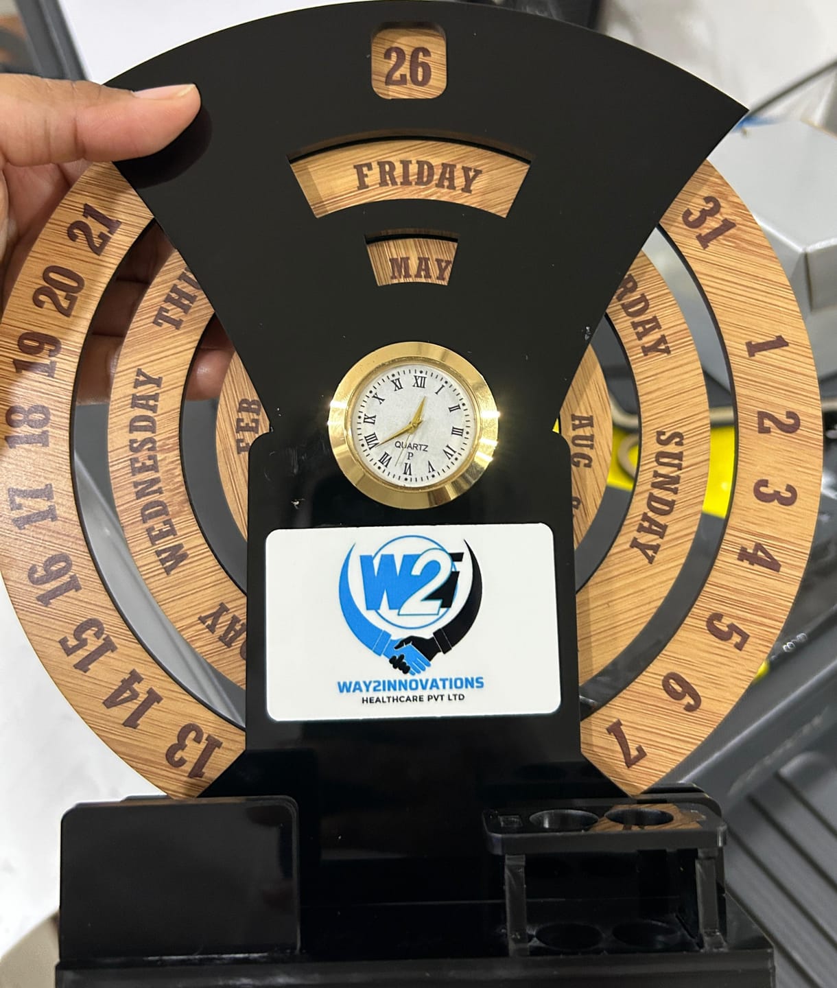 Customer photo review of Infinity Calendar | Best for Corporate Gifting | PrintMine.in