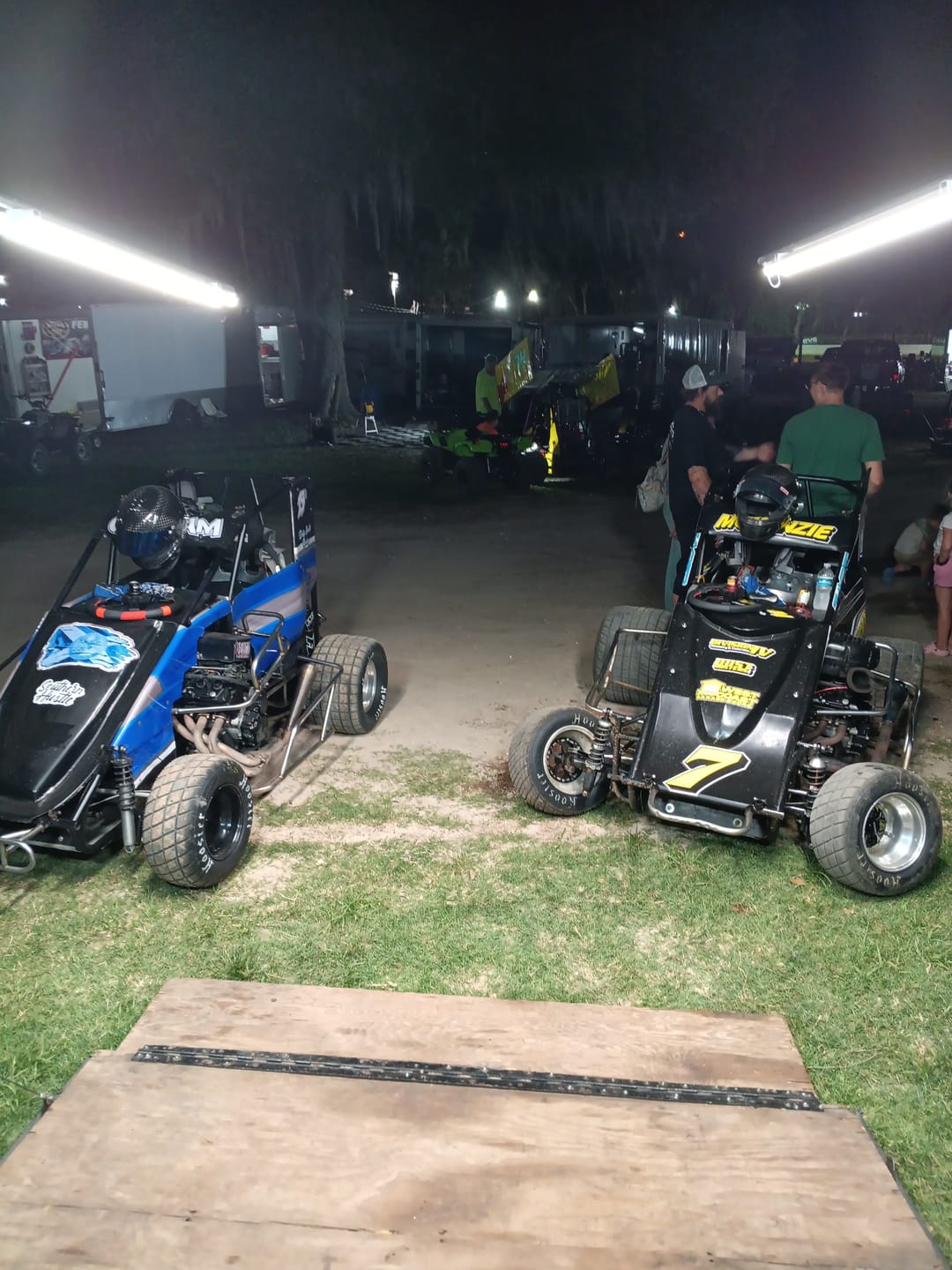 Customer photo review of Racing Trailer Pit Lights – Dual 10 Foot Pole 20,000 Lumens