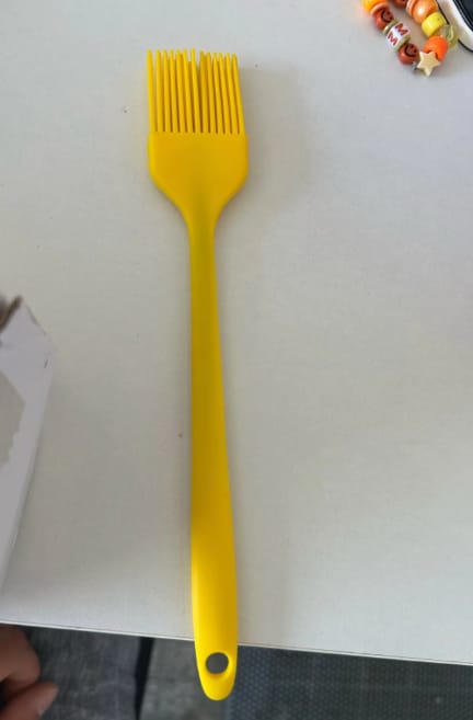 Customer photo review of 5pcs Premium Silicone Kitchen Brush Set