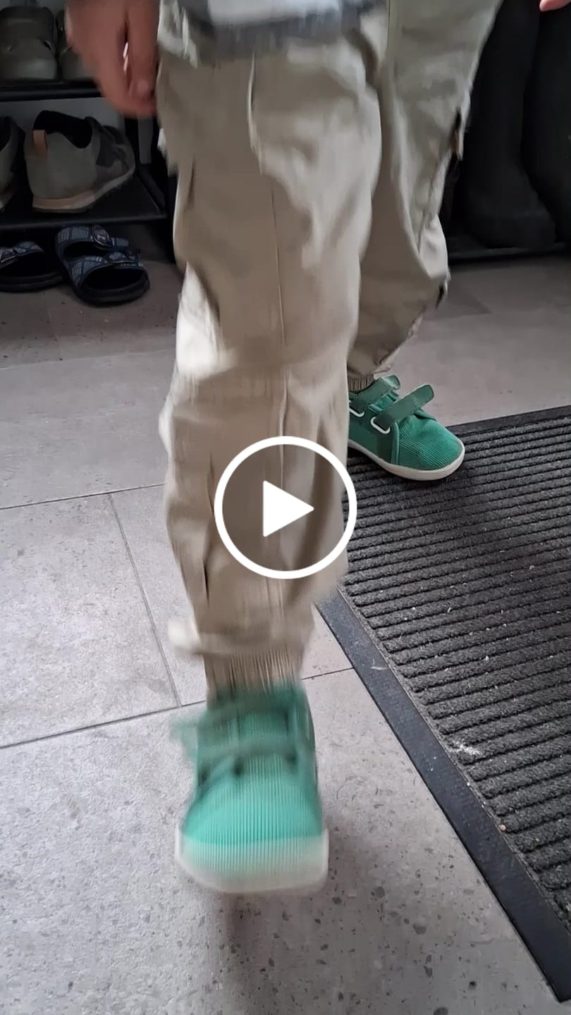 Customer video review of Kid's Bugle - Barefoot Shoes