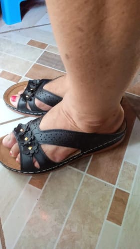 Customer photo review of New Women's Slippers Casual Flower Hollow Wedge Beach Shoes Outdoor Fashion Platform Comfortable Non-slip Sandals Plus size 43