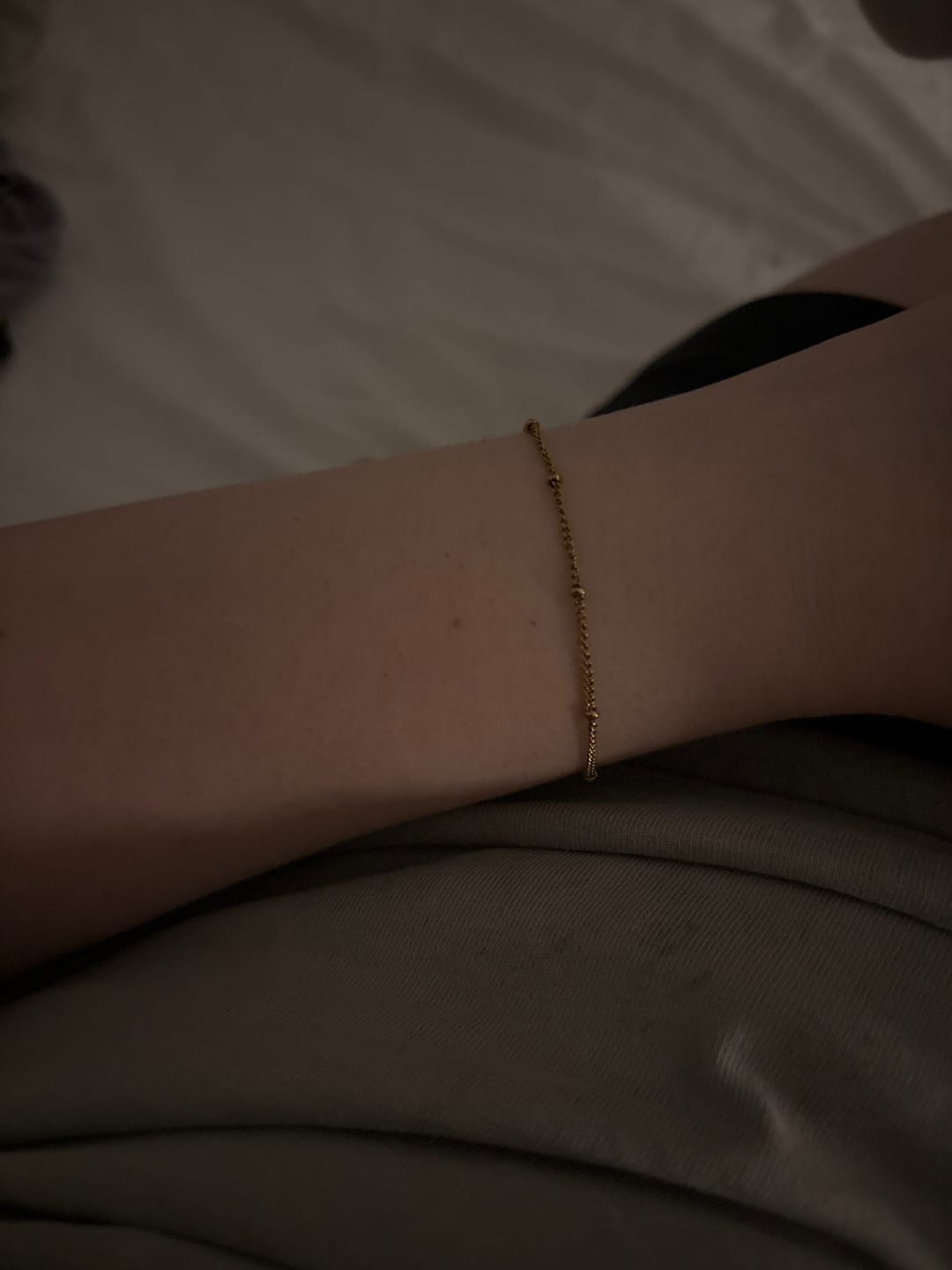 Customer photo review of Simple Dots Armband | 18K vergoldet