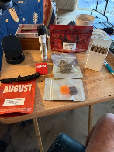 Customer photo review of 5 Dogwalker Mini Prerolls