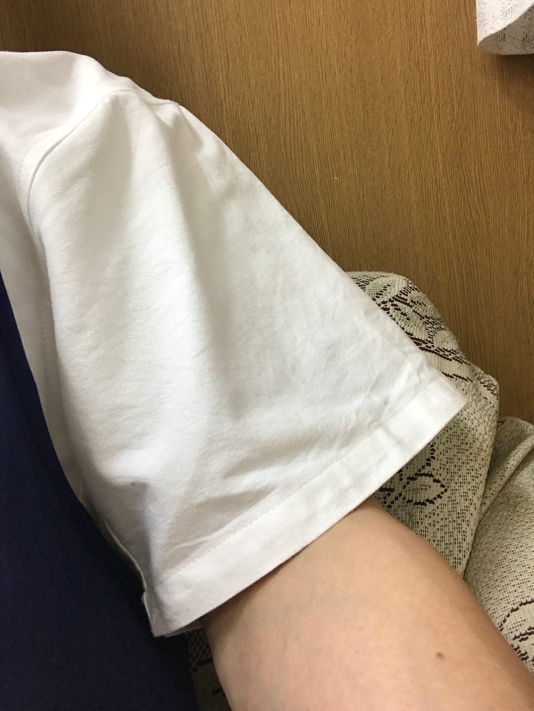 Customer photo review of Cleanfit　赤ヒモ付き刺繍入りオックスフォード半袖シャツ