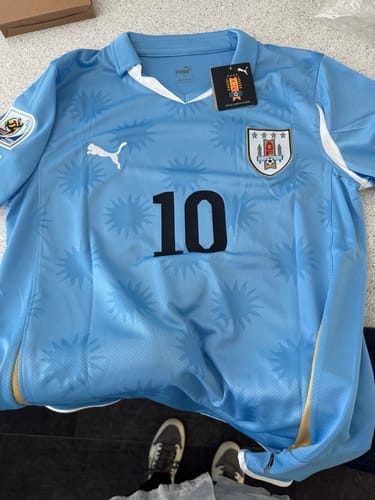Customer photo review of Diego Forlán Uruguay 2010 South Aftica World Cupe Blue Retro Jersey