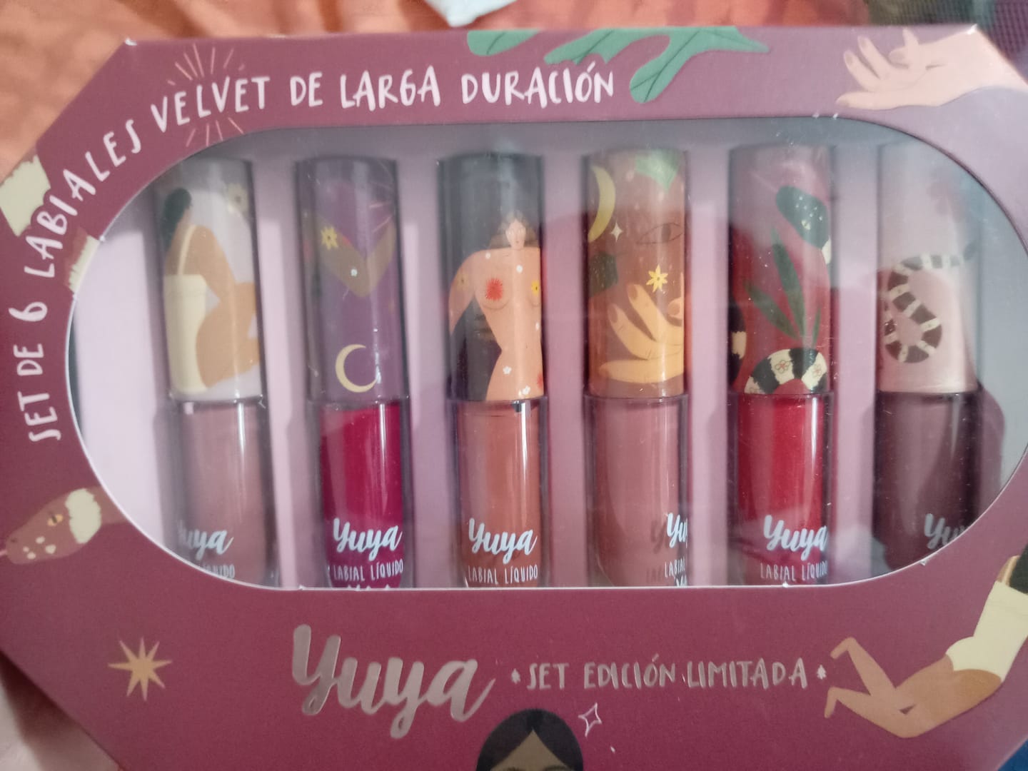 Customer photo review of Labiales Velvet - Edición Limitada