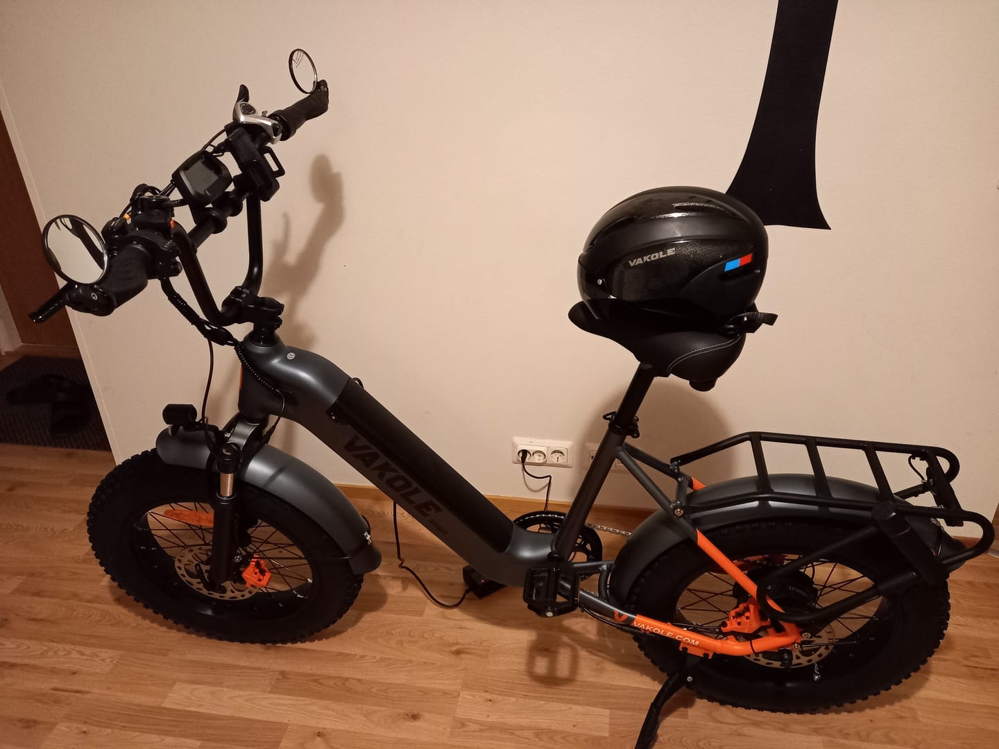 Customer photo review of Vakole SG20 250W 20" Electric Fat Bike 691Wh Commuter E-bike 48V 14.4Ah Battery