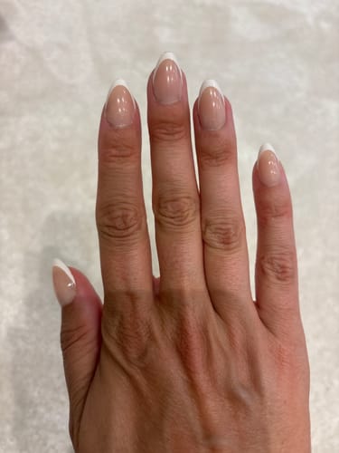 Customer photo review of Everyday Elegance - Press On Nails