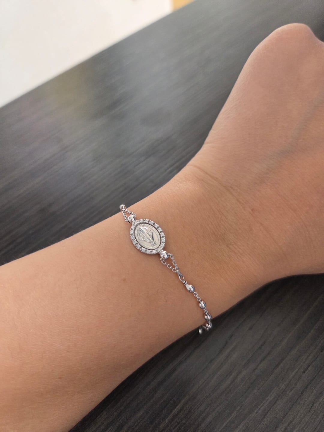 Customer photo review of Bracciale rosario con pietre bianche
