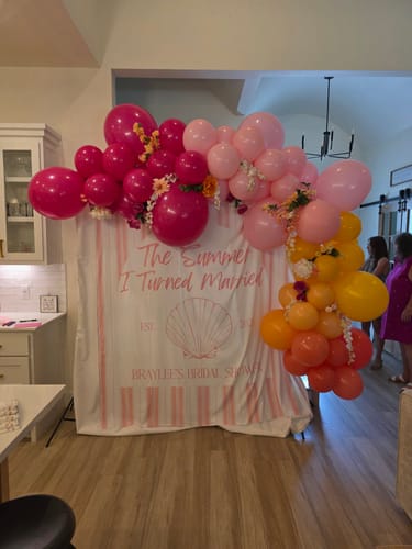 Customer photo review of Endless Summer Balloon Garland Kit