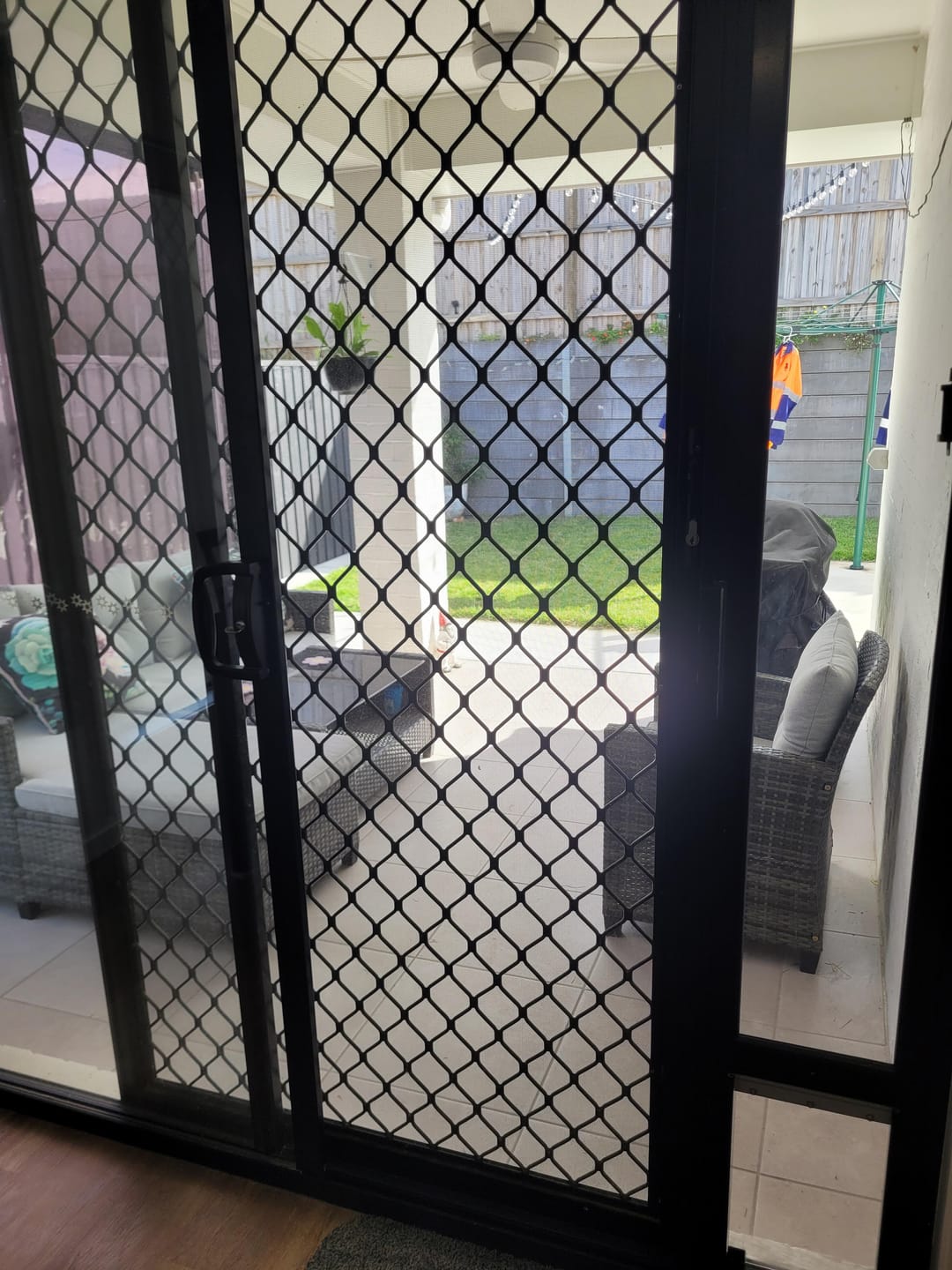 Customer photo review of Adaptor (Close+Lock Glass and Fly Screen door)