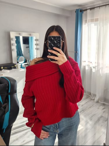 Customer photo review of SWEATER LINA ROJO