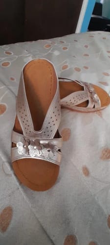 Customer photo review of New Women's Slippers Casual Flower Hollow Wedge Beach Shoes Outdoor Fashion Platform Comfortable Non-slip Sandals Plus size 43