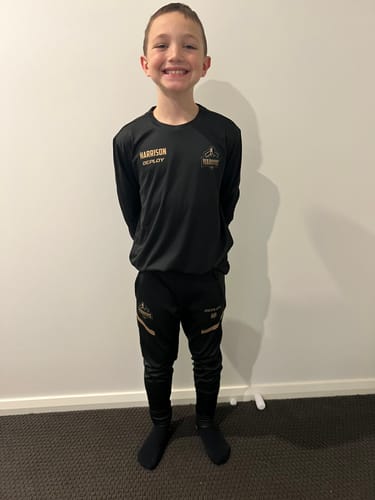 Customer photo review of Wilton Warriors FC - Long Sleeve Training Jersey - Unisex