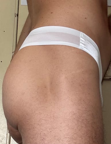 Customer photo review of 4 Pack ALLMIX Men's Sexy Seamless T-back Thongs