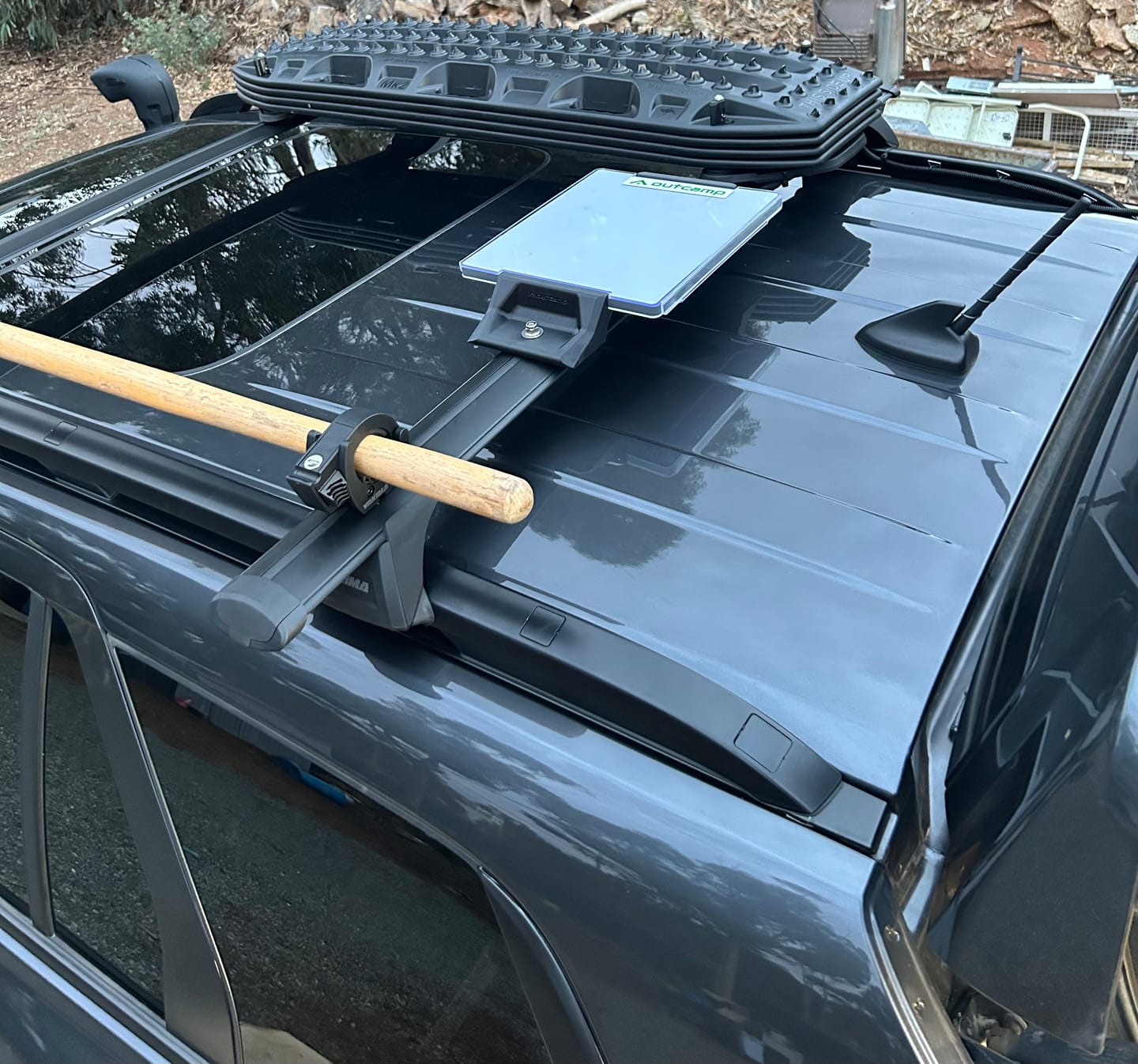 Customer photo review of Starlink Mini Roof Rack Mount
