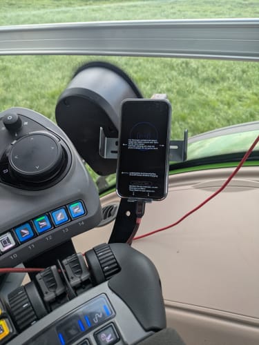 Customer photo review of GADGETME Handyhalterung Armlehne passend für Fendt ONE