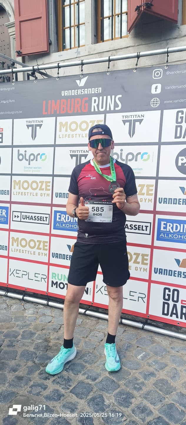 Foto van Ihor N. bij haar of zijn CARBER-review