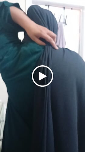 Customer video review of Ribbed Jersey Hijab - Midnight Blue