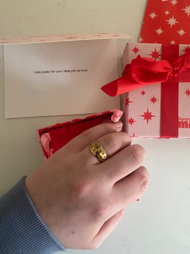 Customer photo review of Isabel Gold Crystal Chubby Star Ring size L